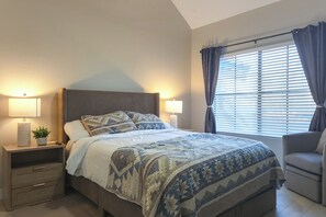 2 bedrooms, iron/ironing board, Internet, bed sheets - Near Spring Training! Snowbird Mesa Condo w/ Pool (Mesa)