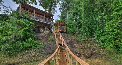 Hand-Crafted ‘Creekside Treehouse’ with Grill!