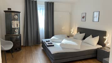 1 chambre, lit parapluie, Wi-Fi, draps fournis