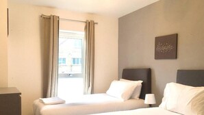 3 habitaciones, tabla de planchar con plancha y wifi gratis 
