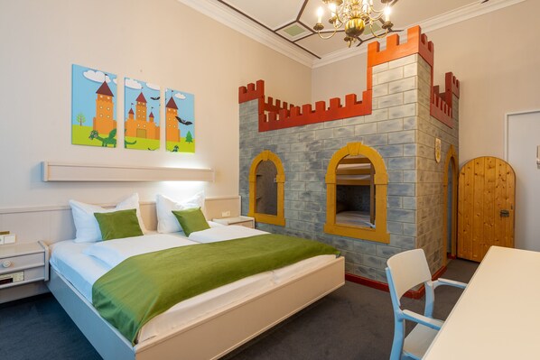 家庭房 | 防过敏的被褥、特色装修、特色家居、办公桌