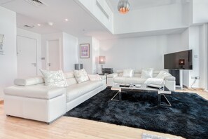 Living area - Paloma Tower 3705 (Dubai)