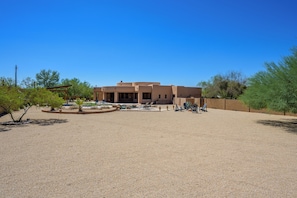 Exterior - Entertainers Dream-Pool, Spa! (Phoenix)