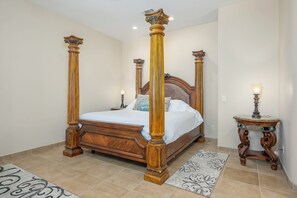 3 bedrooms, iron/ironing board, free WiFi, bed sheets - Entertainers Dream-Pool, Spa! (Phoenix)