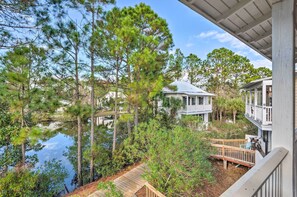Property grounds - Easy Walk to Seagrove Beach: 'Beverly Bungalow' (Santa Rosa Beach)