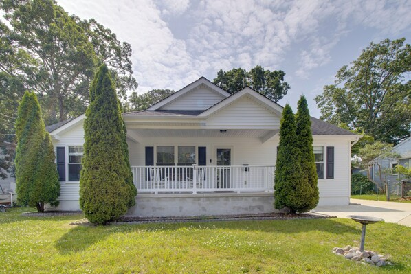 Exterior - Family Home w/ Pool! 5 Mi to Ocean City Beach (Somers Point)