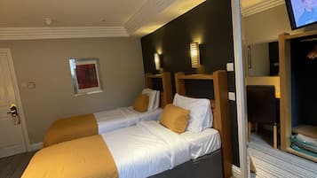 Standard Twin Room | Desk, iron/ironing board, free WiFi, bed sheets