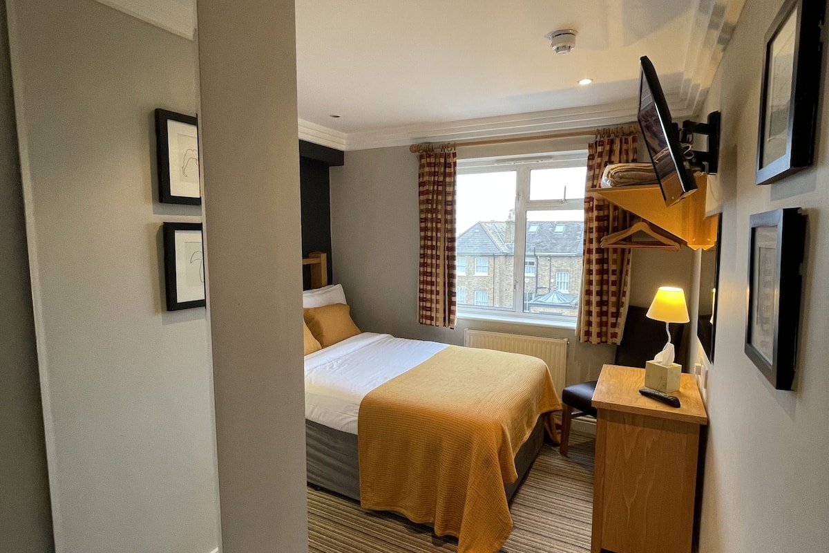 Economy Double Room