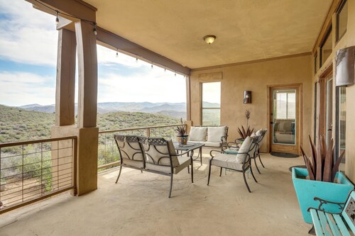 Mtn-View Adobe Home w/ Large Deck Near Prescott!