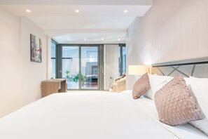 ลักซ์ชัวรี่อพาร์ทเมนท์, 3 ห้องนอน, ปลอดบุหรี่ | 3 ห้องนอน, ตู้นิรภัยในห้องพัก, ผ้าม่านกันแสง, เตารีด/โต๊ะรีดผ้า