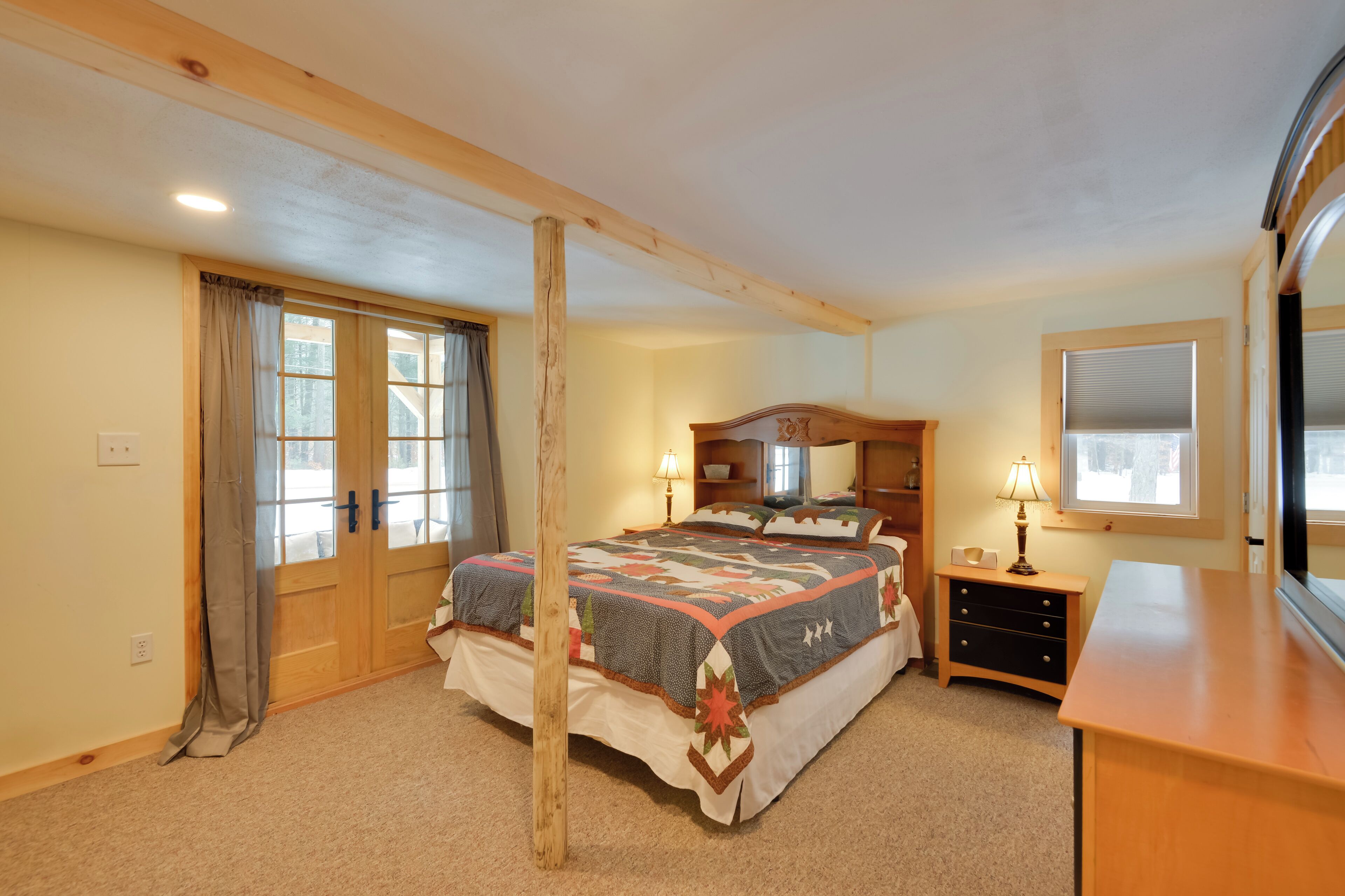 3 bedrooms, internet, bed sheets