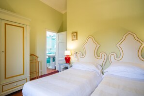 4 Schlafzimmer, Bügeleisen/Bügelbrett, Reisekinderbett, WLAN
