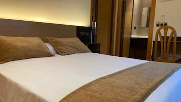 Chambre Standard Double ou avec lits jumeaux