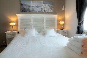 5 bedrooms, iron/ironing board, free WiFi, bed sheets