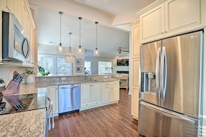 Fridge, microwave, stovetop, dishwasher - Resort Villa on Golf Course with Beach Access! (Pawleys Island)
