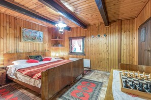 2 bedrooms, laptop workspace, iron/ironing board, free WiFi - Chalet Birchwood With Whirlpool and Sauna (Breznicki Hum)