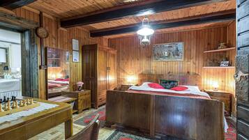 Family House, Multiple Bedrooms, Mountainside (Chalet Birchwood With Whirlpool and) | 2 bedrooms, laptop workspace, iron/ironing board, free WiFi