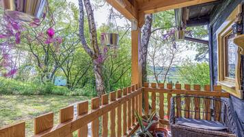 Family House, 2 Bedrooms, Fireplace, Mountainside (Chalet Birchwood With Whirlpool and) | Terrace/patio