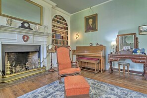 5 chambres, espace de travail pour ordinateur portable