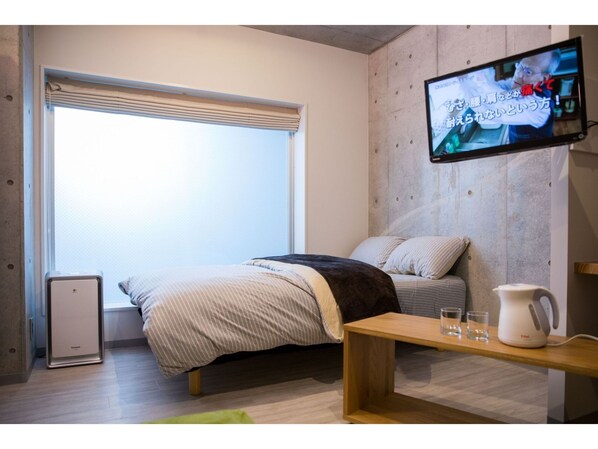 1 bedroom, desk, free WiFi, bed sheets
