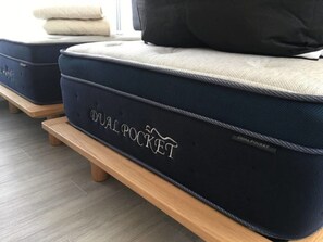 1 bedroom, desk, free WiFi, bed sheets