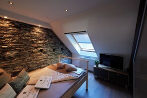 2 Schlafzimmer, Bügeleisen/Bügelbrett, Reisekinderbett, kostenloses WLAN