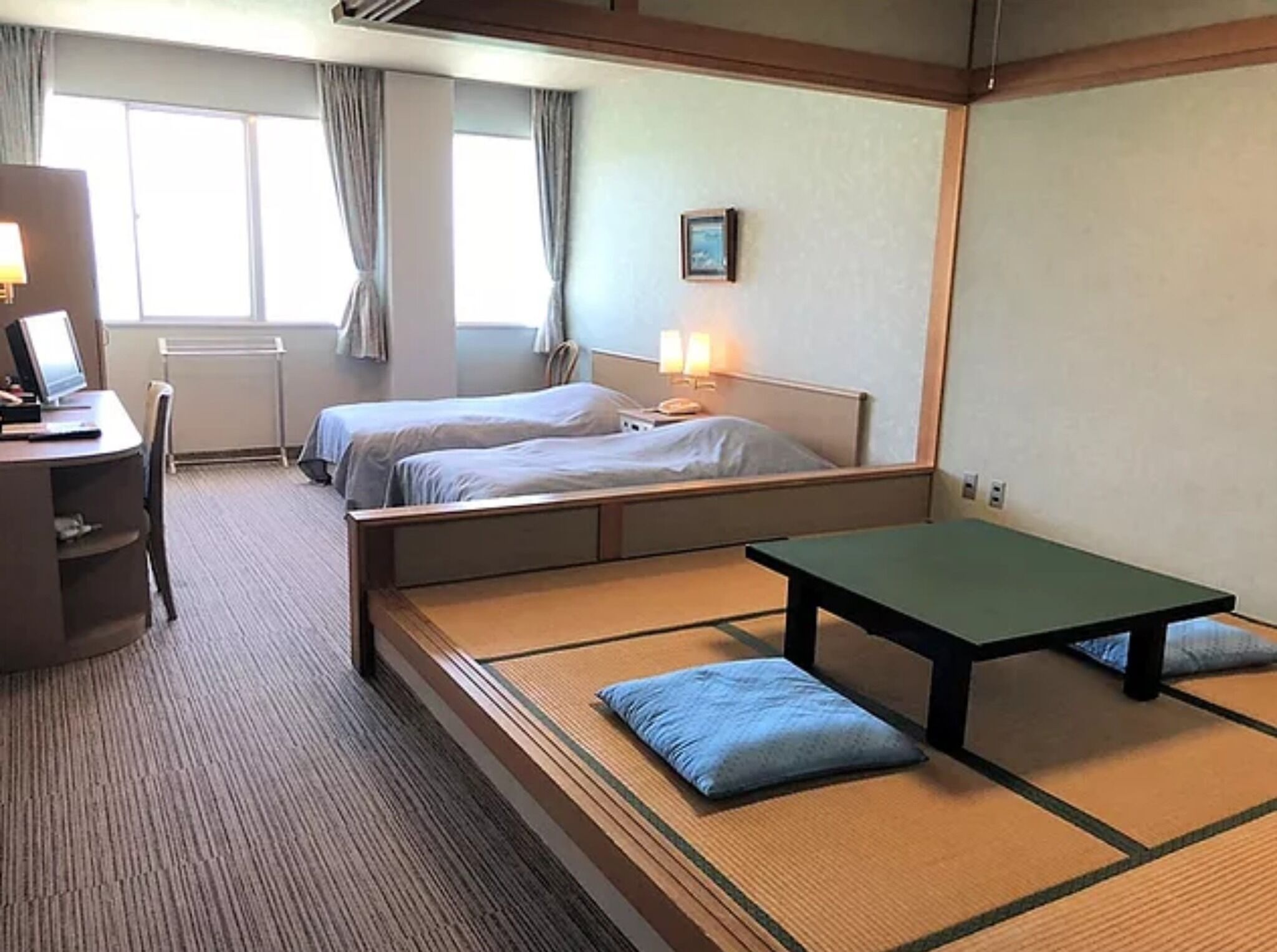 1 bedroom, desk, free WiFi, bed sheets