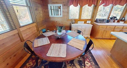 Luxury Lodge on 125 acres on Hocking Hills Farm