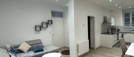 Télévision à écran plat