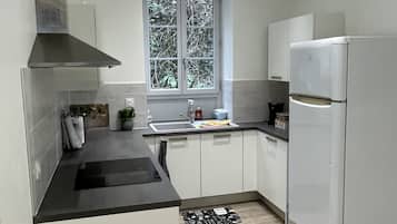 Kühlschrank, Ofen, Herdplatte, Geschirrspüler