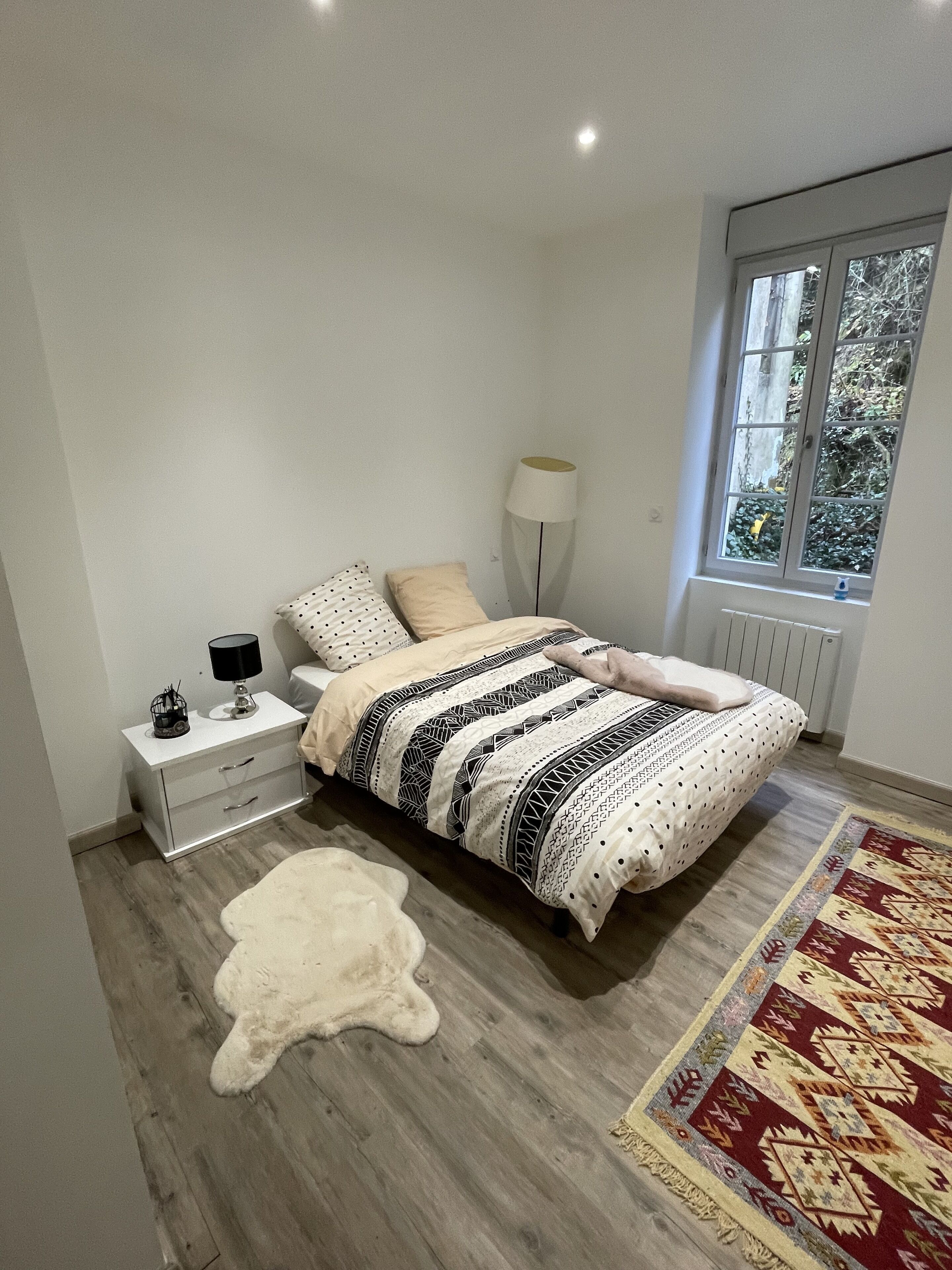 1 bedroom, desk, iron/ironing board, WiFi