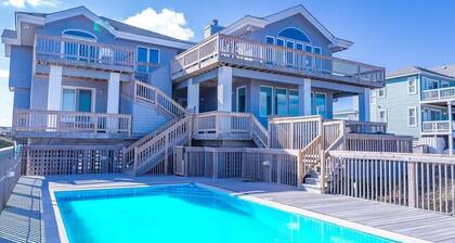 Oceanfront Estate, Corolla, 7 Bedrooms, Heated Pool, Hot tub with oceanview, Lighthouse views