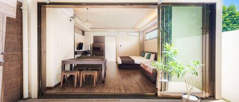 1 chambre, bureau, fer et planche à repasser, Wi-Fi gratuit