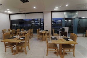 Electric kettle - Keshav Resort (Udaipur)