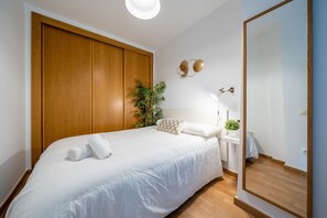 2 bedrooms, iron/ironing board