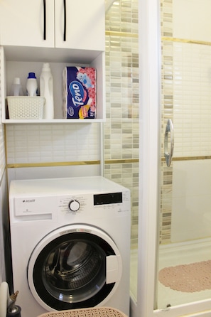 Villa, 3 Bedrooms, Terrace | Bathroom | Shower, hair dryer, towels, soap