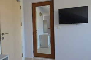 Standard-Doppelzimmer | 3 Schlafzimmer, Minibar, individuell eingerichtet, kostenloses WLAN