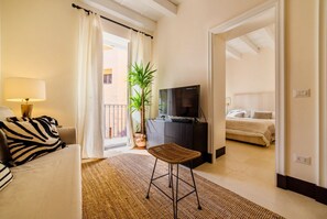 1 bedroom, iron/ironing board, travel cot, WiFi