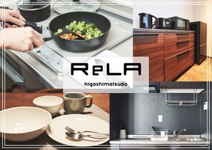 Fridge, microwave, stovetop, cookware/dishes/utensils