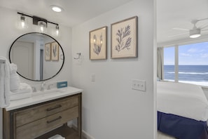 2 chambres, fer et planche Ă repasser, Wi-Fi gratuit, draps fournis