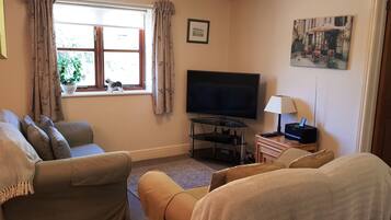Smart TV, DVD player, table football, ping pong
