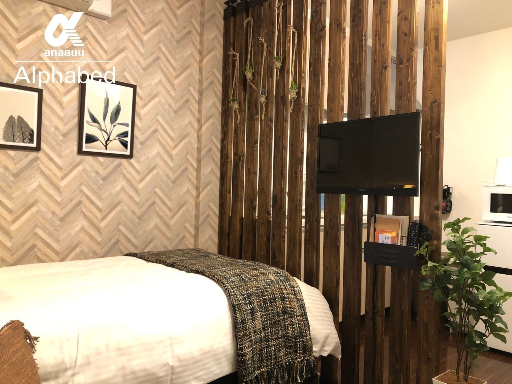 1 quarto, escrivaninha, ferros/tábuas de passar roupa, Wi-Fi de cortesia