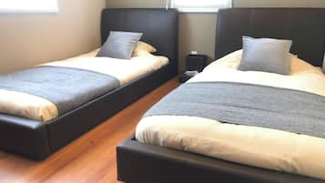 3 chambres, fer et planche à repasser, Wi-Fi gratuit, draps fournis
