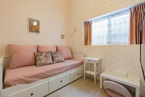 1 dormitorio, escritorio, tabla de planchar con plancha y wifi gratis