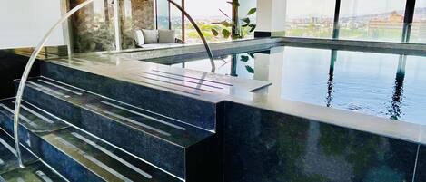 Piscine couverte, piscine chauffée