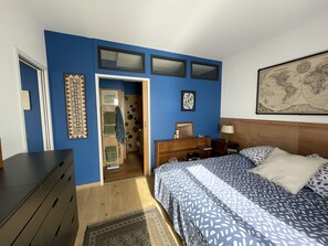 2 Schlafzimmer, Schreibtisch, Bügeleisen/Bügelbrett, WLAN