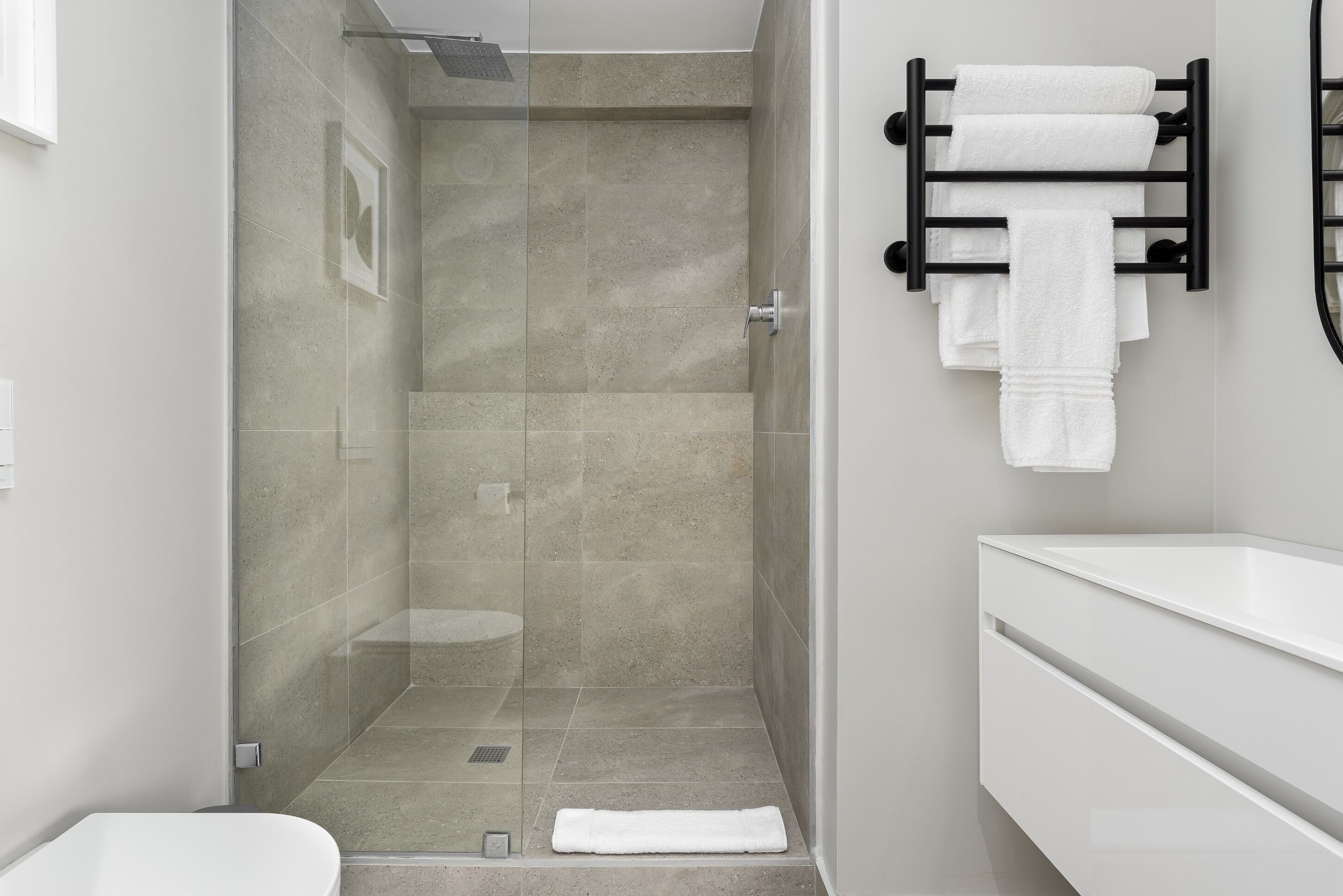 ヘアドライヤー、タオル