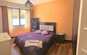 3 Schlafzimmer, Bügeleisen/Bügelbrett, Internetzugang, Bettwäsche