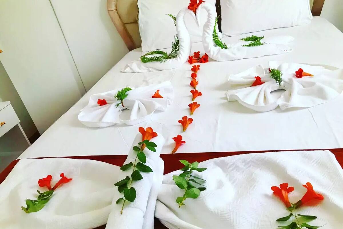 1 bedroom, desk, free wifi, bed sheets