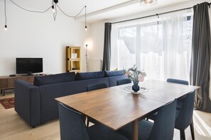 City Apartment | Living area